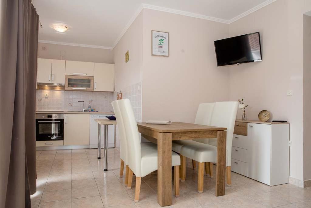 Apartmani Ana & Milo Lopar Esterno foto