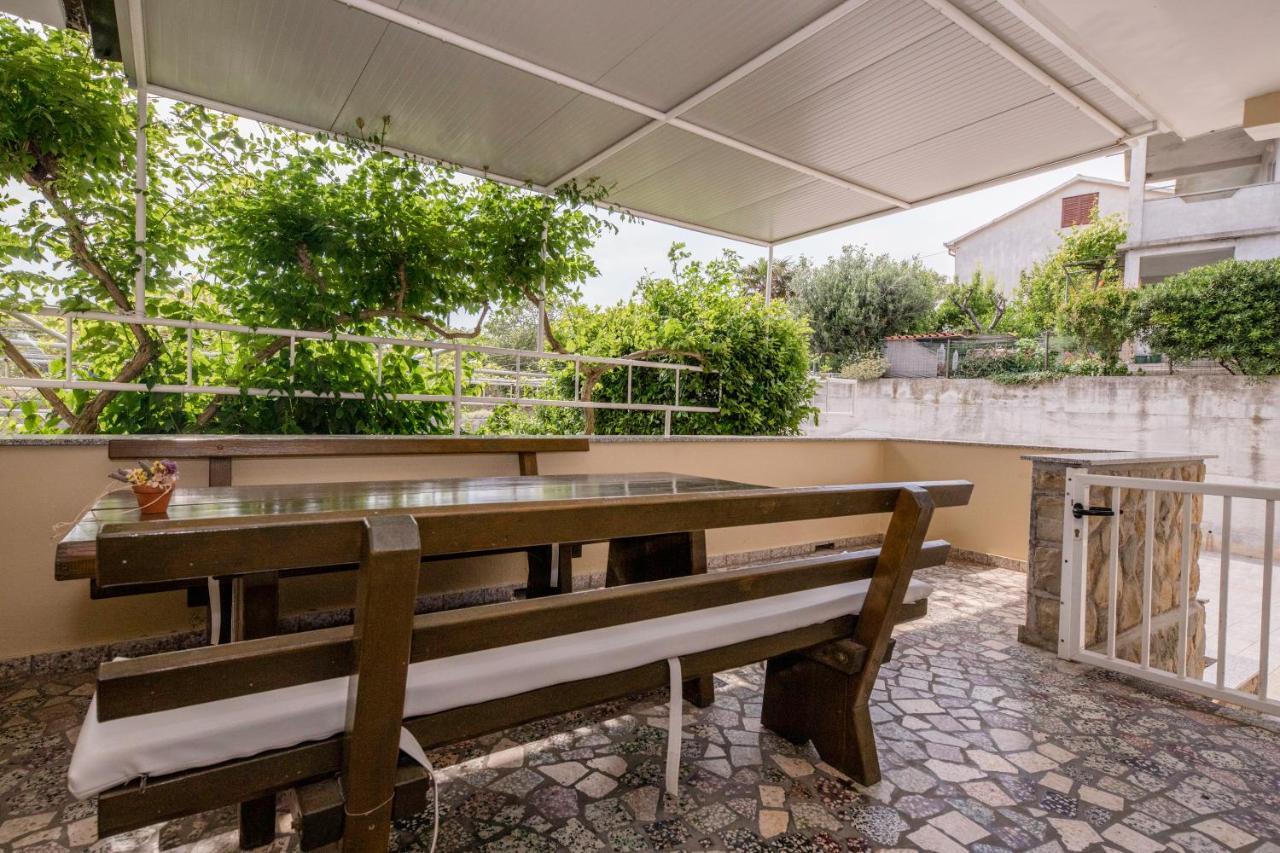 Apartmani Ana & Milo Lopar Esterno foto