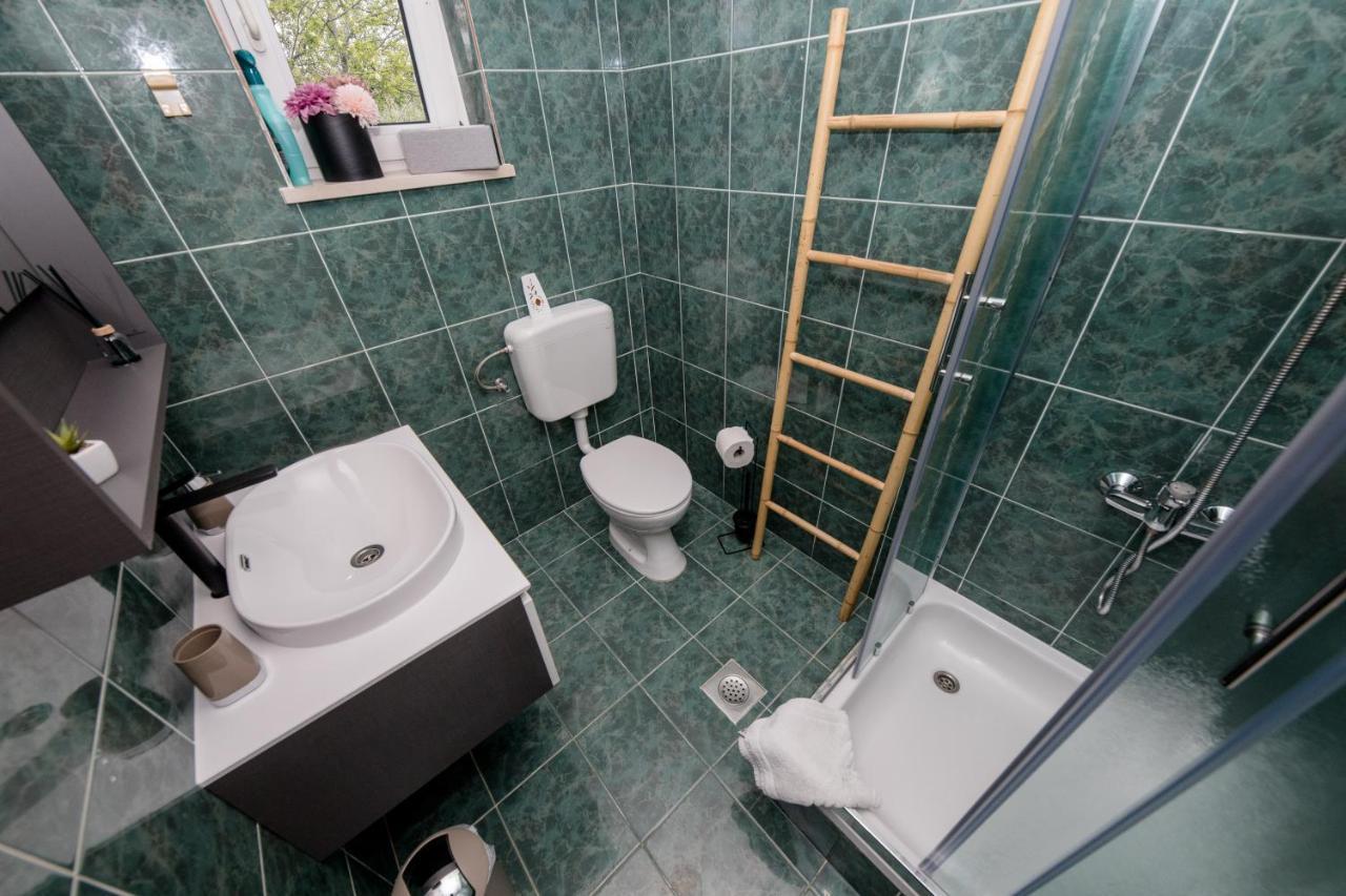 Apartmani Ana & Milo Lopar Esterno foto