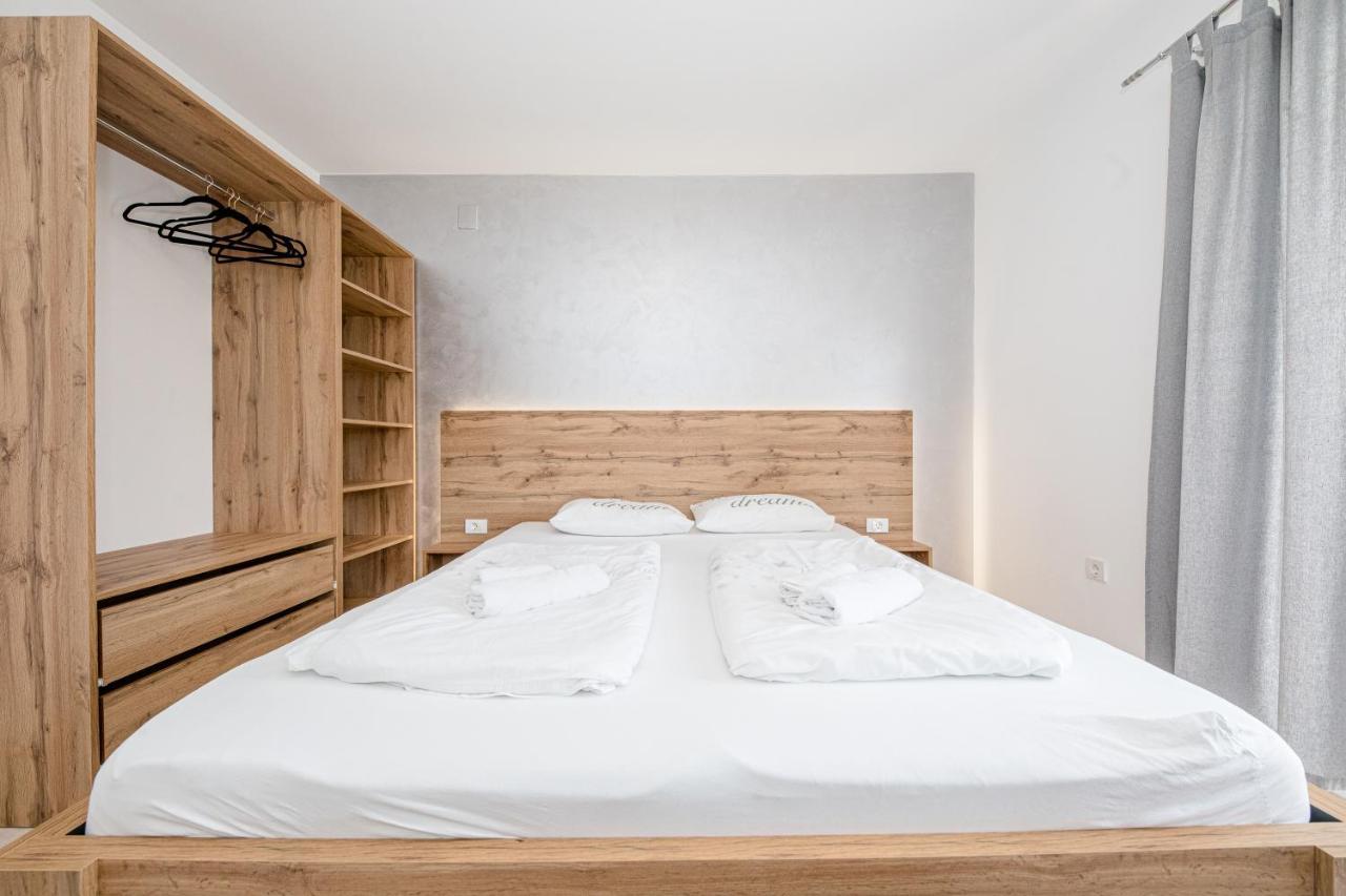 Apartmani Ana & Milo Lopar Esterno foto