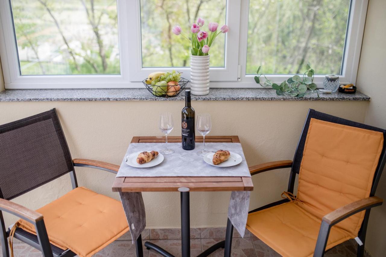 Apartmani Ana & Milo Lopar Esterno foto