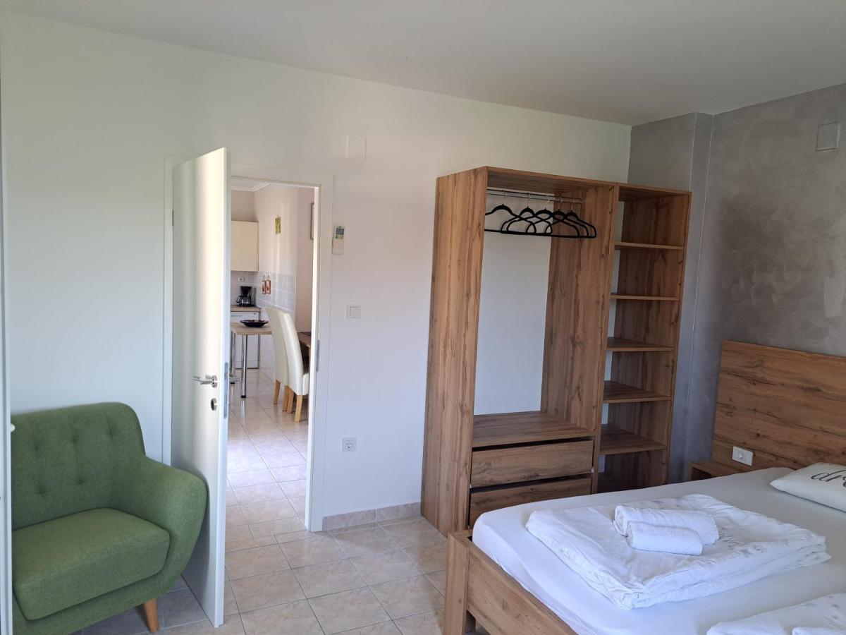 Apartmani Ana & Milo Lopar Esterno foto